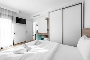 Penthouse Level 8 Nilie Hospitality MGMT