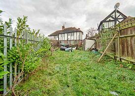 2 Bedroom Apt in Residential Locality