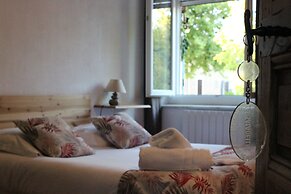 Hôtel Restaurant Les Saladelles