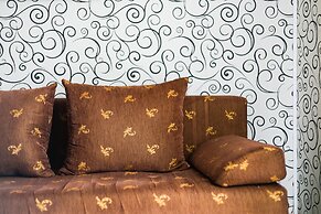 Apartment on Trekhgornyy val 1