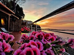 Brezza Marina Guesthouse