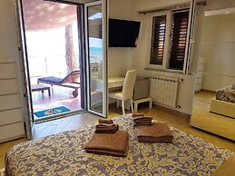 Brezza Marina Guesthouse