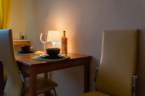 Apartment on Oruzheinyi 13 bld 2