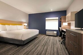 Days Inn & Suites by Wyndham Beaumont West / I-10 & Walden