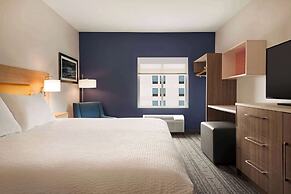 Days Inn & Suites by Wyndham Beaumont West / I-10 & Walden