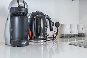 Modern 2 Bedroom Lewisham Apartment