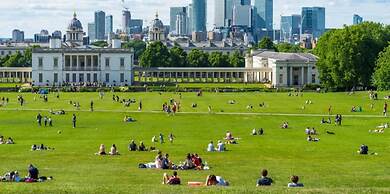 Modern 2 Bedroom Lewisham Apartment