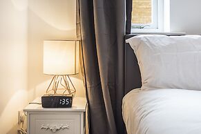 Modern 2 Bedroom Lewisham Apartment