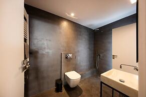 Heyden Entire Super Modern Minimal Flat