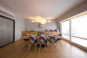 Heyden Entire Super Modern Minimal Flat