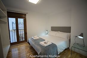 Apartamentos Plaza del Torico