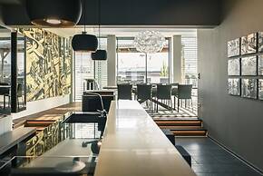 Monbijou Penthouse by Suite.030