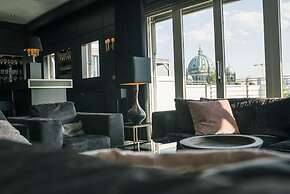 Monbijou Penthouse by Suite.030