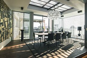 Monbijou Penthouse by Suite.030