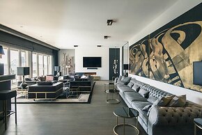 Monbijou Penthouse by Suite.030
