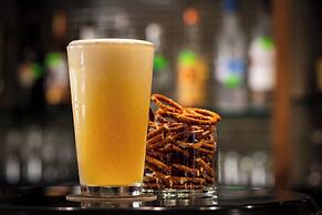 Courtyard by Marriott Winston - Salem Downtown