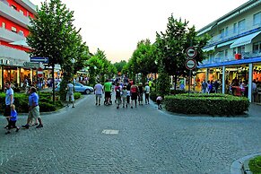 Summertime Family Resort