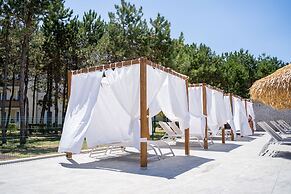 Summertime Family Resort