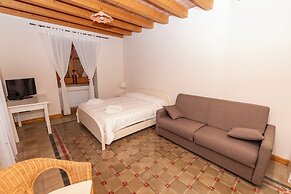 Villa Tecla