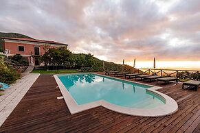 Villa Tecla