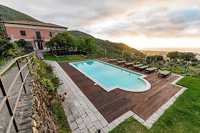 Villa Tecla