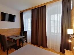 GOLDEN STAR - Premium Apartments