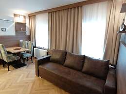 GOLDEN STAR - Premium Apartments