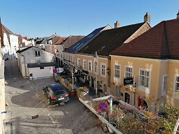 GOLDEN STAR - Premium Apartments