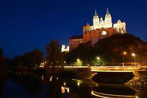 GOLDEN STAR - Premium Apartments