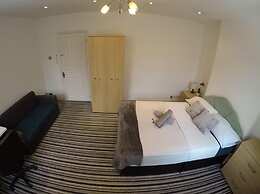 Hollybush Row Rooms