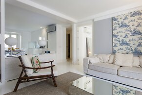 JOIVY Gorgeous 2-bed home, 3 mins from Lisbon Cathedral
