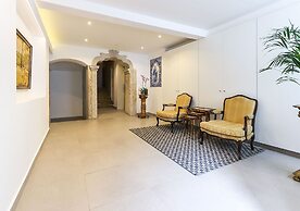 JOIVY Spacious & elegant 1-bed flat, moments from Avenida station