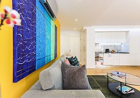 JOIVY Spacious & elegant 1-bed flat, moments from Avenida station