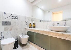 JOIVY Spacious & elegant 1-bed flat, moments from Avenida station