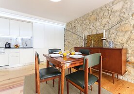 JOIVY Spacious & elegant 1-bed flat, moments from Avenida station