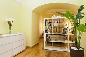 JOIVY Chic studio in Baixa, 5mins to Arco da Rua Augusta