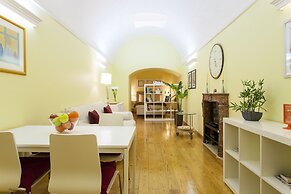 JOIVY Chic studio in Baixa, 5mins to Arco da Rua Augusta
