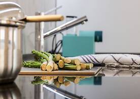 JOIVY Polished 1BR Apt, close by Avenida da Liberdade