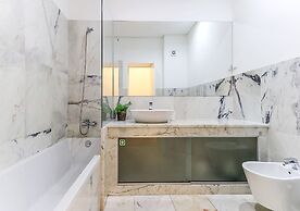 JOIVY Polished 1BR Apt, close by Avenida da Liberdade