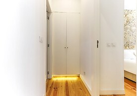 JOIVY Polished 1BR Apt, close by Avenida da Liberdade