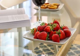 JOIVY Polished 1BR Apt, close by Avenida da Liberdade