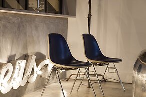 JOIVY Design heaven in Baixa - 2BR Apt w/workspace