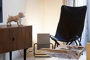 JOIVY Design heaven in Baixa - 2BR Apt w/workspace