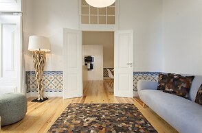 JOIVY Design heaven in Baixa - 2BR Apt w/workspace