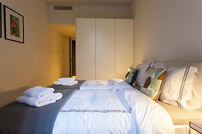 JOIVY Design heaven in Baixa - 2BR Apt w/workspace