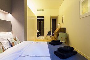 JOIVY Design heaven in Baixa - 2BR Apt w/workspace