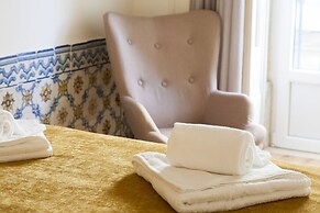 JOIVY Design heaven in Baixa - 2BR Apt w/workspace