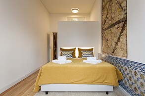 JOIVY Design heaven in Baixa - 2BR Apt w/workspace