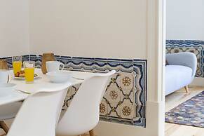 JOIVY Design heaven in Baixa - 2BR Apt w/workspace