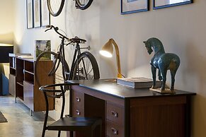 JOIVY Design heaven in Baixa - 2BR Apt w/workspace